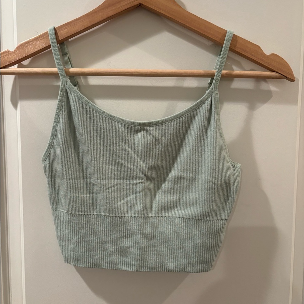 🎉 3/$15 Old Navy Active Pastel Green Ribbed Bralette M